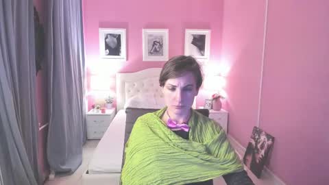 Snapshot of aurorascript chatting on 12, 3, 2025 Aurora online show from 12, 3, 2025