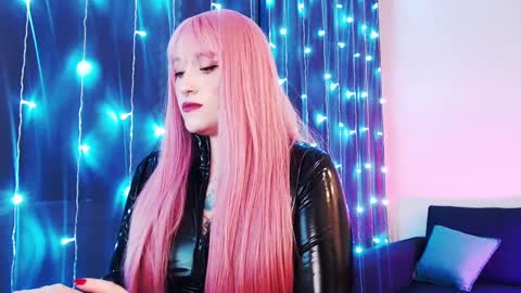 Snapshot of auroraunique chatting on 5, 3, 2025 Aurora online show from 5, 3, 2025