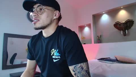 Snapshot of austin_collinss chatting on 15, 1, 2025 AUSTIN online show from 15, 1, 2025