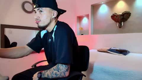 Snapshot of austin_collinss chatting on 26, 1, 2025 AUSTIN online show from 26, 1, 2025