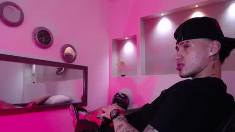 Snapshot of austin_collinss chatting on 5, 2, 2025 AUSTIN online show from 5, 2, 2025