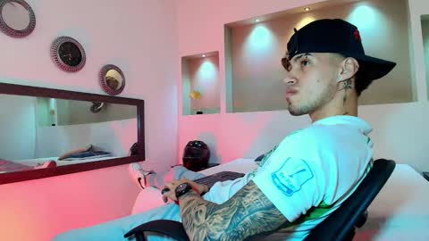 Snapshot of austin_collinss chatting on 7, 2, 2025 AUSTIN online show from 7, 2, 2025