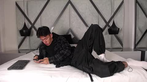 austinreeds online show from 1, 10, 2025