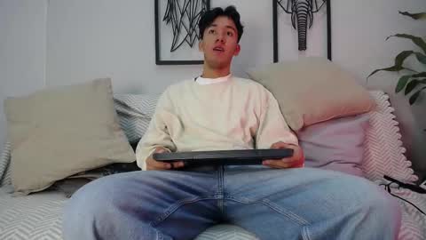 austinreeds online show from 5, 11, 2025