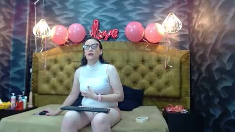 Snapshot of avanahomi chatting on 10, 9, 2025 avanahomi online show from 10, 9, 2025