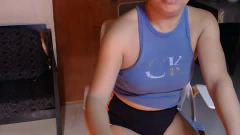 Snapshot of averageuncut1 chatting on 25, 5, 2026 Rhian online show from 25, 5, 2026