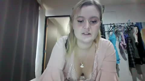 Avery Doll online show from 28, 6, 2026