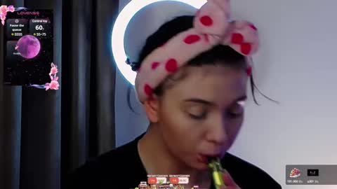 Snapshot of averywillow chatting on 3, 3, 2025 AveryWillow online show from 3, 3, 2025