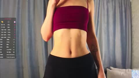 Snapshot of avgustajemes chatting on 21, 12, 2025 Lucy online show from 21, 12, 2025