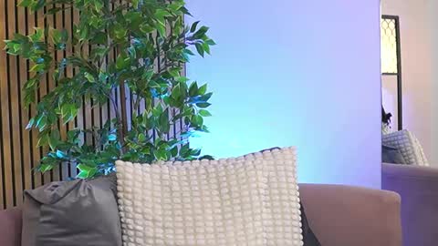 Snapshot of avrillcyrux chatting on 3, 6, 2026 AVRILL CYRUX online show from 3, 6, 2026