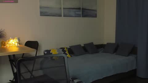 Avrora online show from 22, 1, 2025