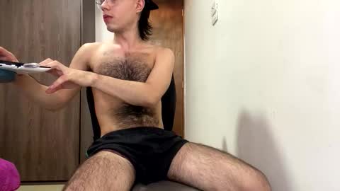 AndrewXxl independent online show from 13, 12, 2025