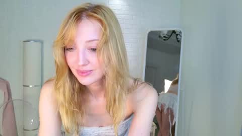 aweryuwu online show from 28, 10, 2025