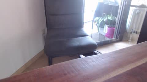 Snapshot of awesome86m chatting on 15, 6, 2026 PiPa online show from 15, 6, 2026