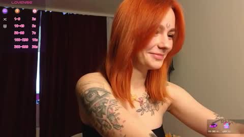 Snapshot of aww_burn chatting on 7, 10, 2025 Tris online show from 7, 10, 2025