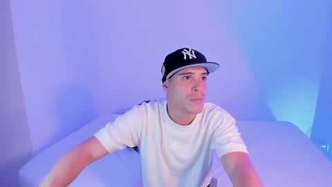 Snapshot of axel__fierro chatting on 6, 4, 2026 axel__fierro online show from 6, 4, 2026