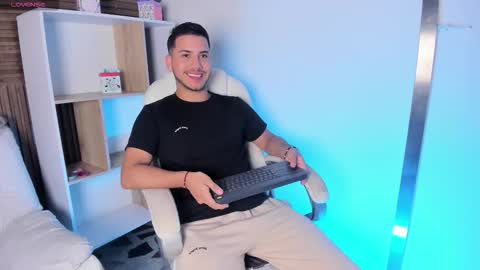 axel_grey_ online show from 10, 9, 2025