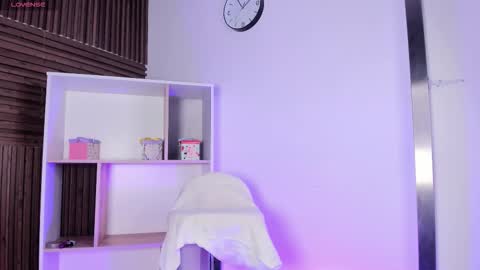 axel_grey_ online show from 5, 11, 2025