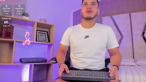 Snapshot of axel_grey_ chatting on 23, 6, 2026 axel_grey_ online show from 23, 6, 2026