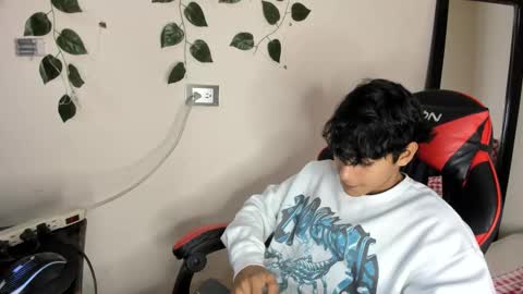 axel_rosse2 online show from 17, 11, 2025