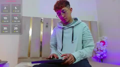 AXEL  online show from 24, 10, 2025