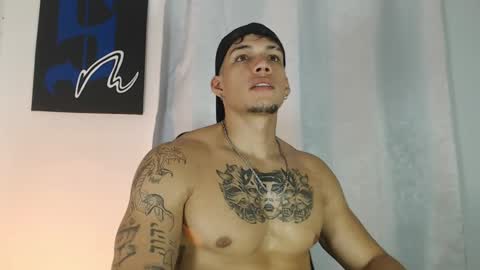 INDEPENDENT MODEL  online show from 31, 1, 2025