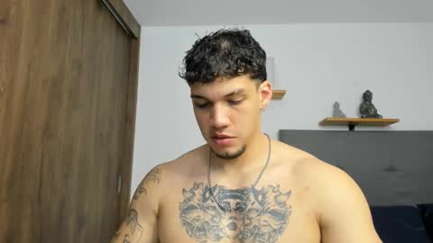 INDEPENDENT MODEL  online show from 4, 10, 2025