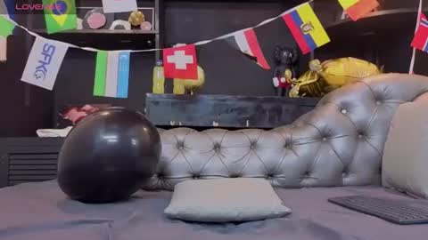 Axel  online show from 14, 7, 2026