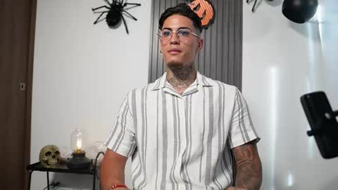 Agustin online show from 31, 10, 2025