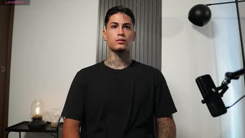 Agustin online show from 7, 11, 2025