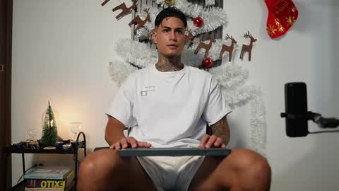 Agustin online show from 13, 11, 2025