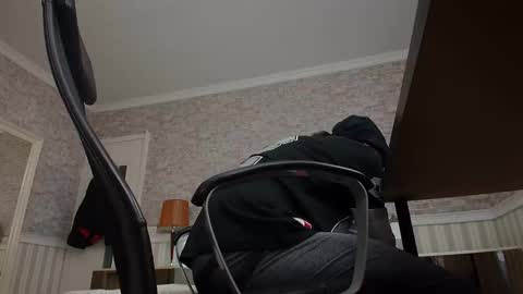 Snapshot of axelcolton chatting on 12, 12, 2024 AxelColton online show from 12, 12, 2024