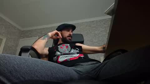 Snapshot of axelcolton chatting on 12, 12, 2024 AxelColton online show from 12, 12, 2024