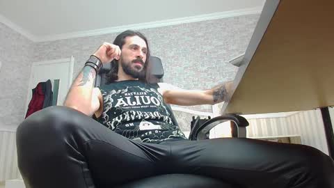Snapshot of axelcolton chatting on 21, 12, 2024 AxelColton online show from 21, 12, 2024