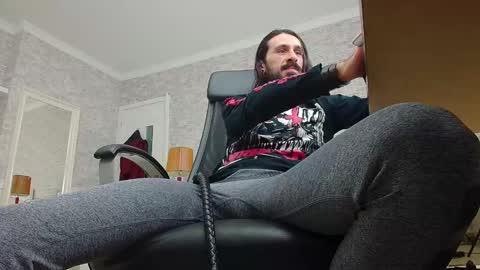 Snapshot of axelcolton chatting on 23, 12, 2024 AxelColton online show from 23, 12, 2024