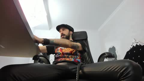 Snapshot of axelcolton chatting on 3, 1, 2025 AxelColton online show from 3, 1, 2025