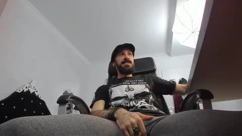 Snapshot of axelcolton chatting on 6, 1, 2025 AxelColton online show from 6, 1, 2025