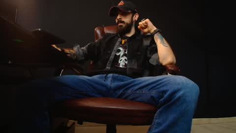 Snapshot of axelcolton chatting on 15, 1, 2025 AxelColton online show from 15, 1, 2025