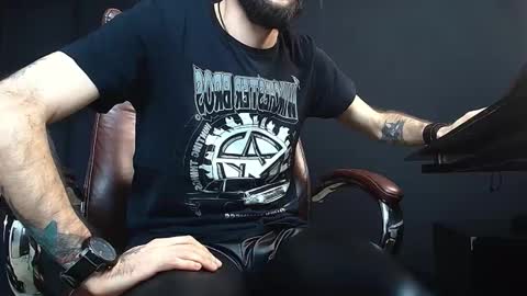 Snapshot of axelcolton chatting on 20, 1, 2025 AxelColton online show from 20, 1, 2025
