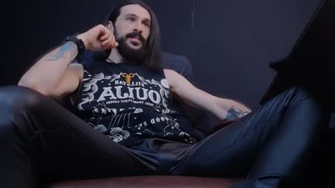 Snapshot of axelcolton chatting on 2, 2, 2025 AxelColton online show from 2, 2, 2025