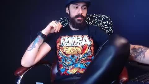 Snapshot of axelcolton chatting on 12, 3, 2025 AxelColton online show from 12, 3, 2025
