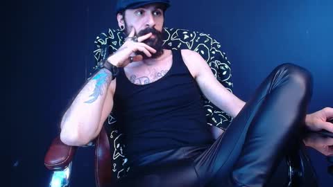 Snapshot of axelcolton chatting on 12, 3, 2025 AxelColton online show from 12, 3, 2025