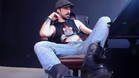 Snapshot of axelcolton chatting on 18, 10, 2025 AxelColton online show from 18, 10, 2025
