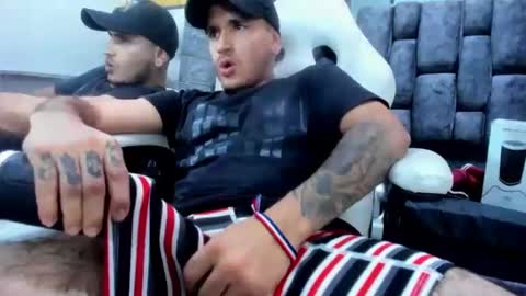 Axell Cross2 online show from 28, 2, 2025