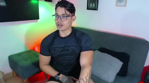 Snapshot of axell_dior chatting on 6, 7, 2026 axell online show from 6, 7, 2026