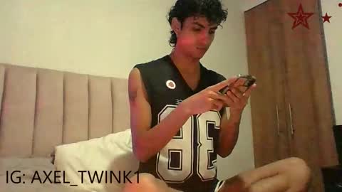 Axel  online show from 18, 11, 2025