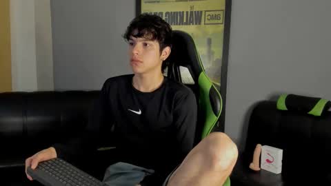 Axel Raven online show from 10, 1, 2025