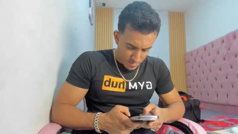 axelsavage042 online show from 12, 1, 2026