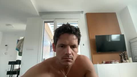 Axel Shore online show from 28, 4, 2026