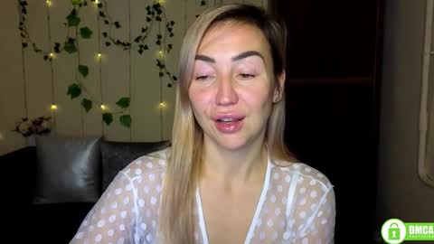 Jully online show from 4, 12, 2025